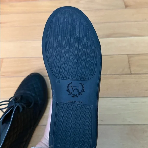 Del Toro black quilted leather chukka sneakers - Picture 12 of 12